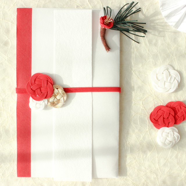 他の人とはかぶらない 梅のご祝儀袋 結婚式 新築出産祝い用 A Japanese Gift Money Envelope With A Pine Flower Mizuhiki