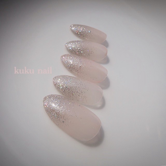 お上品なシンプルグラデネイル Kuku Nail