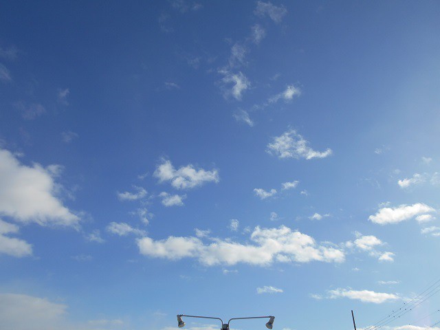 冬の晴れた空の写真 写真屋 ２ 依田清一 Seiichi Yoda