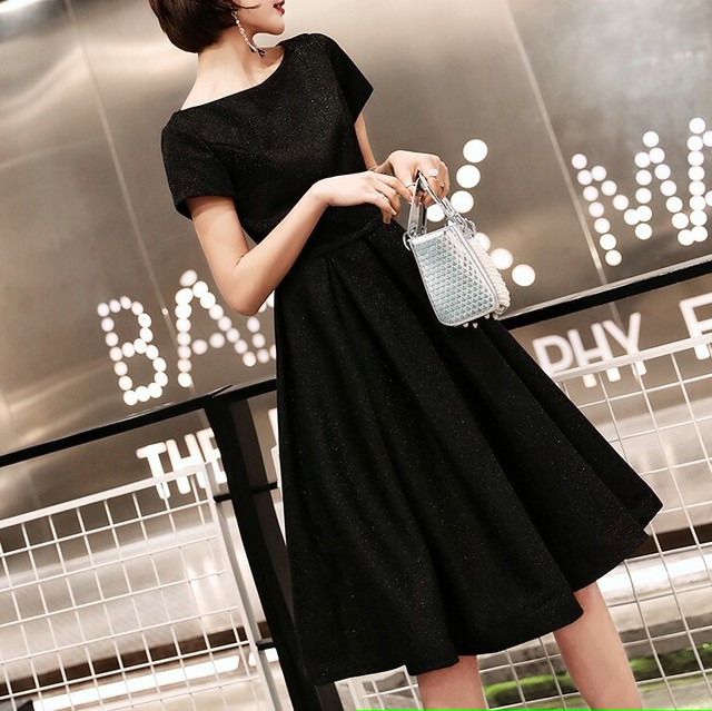 全2種 丈選べるワンピース ドレス ミニ丈 ひざ丈 半袖 ブラック シンプル ベーシック ラウンドネック ラメ 秋 冬 エレガント パーティ 上品 お食事会 結婚式 お呼ばれ 韓国 Like Fashion