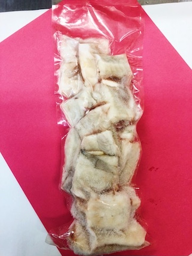 市場直送 愛知豊浜産 天然ひがんふぐ 出汁用中骨 約450g 冷凍配送 相生屋