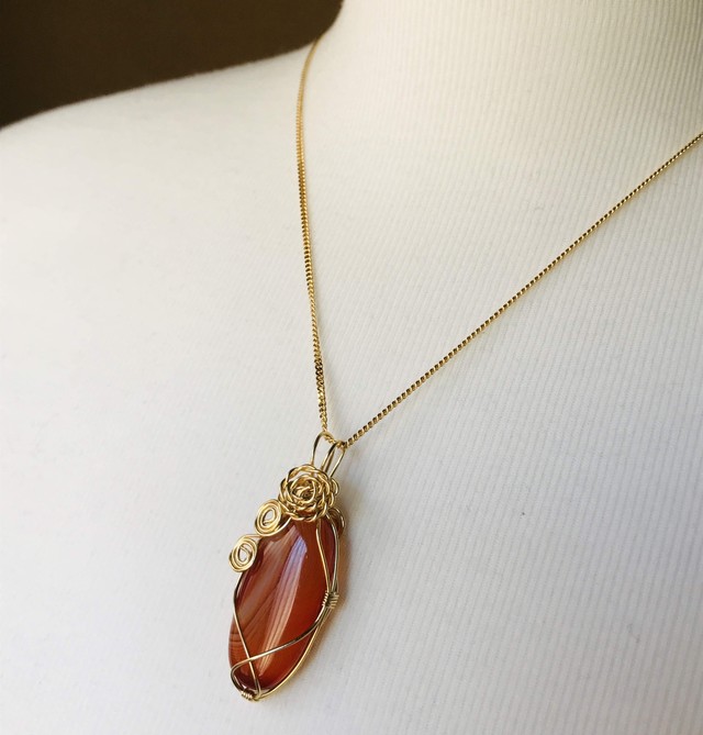 ヒーラーが作る天然石ワイヤーラッピングアクセサリー サードオニキス Salon De Monna ヒーリングワイヤーアクセサリー