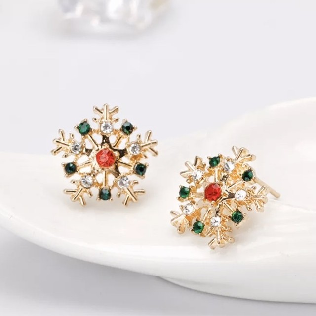 雪 の 結晶 ピアス