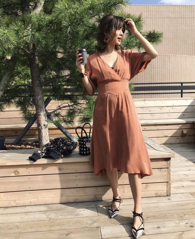 Vネックテラコッタカラーワンピース Fanfan Closet ファンファンクローゼット