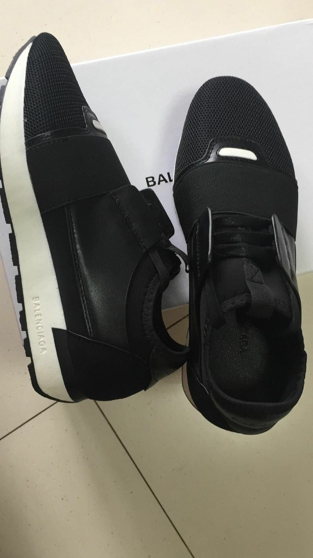 中古品 バレンシアガ Balenciaga Race Runner Low Top Sneaker スニーカー 黒 Love Fashion Shop