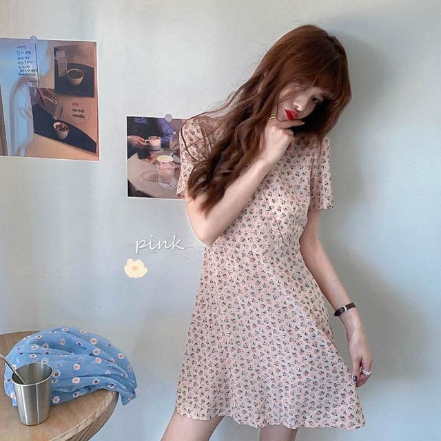 レディース ワンピース 夏 半袖 Vネックワンピース Vネック ウエストコンシャス ミニ丈 ミニワンピース 花柄 花柄ワンピース フェミニン ガーリー 大人ガーリー 大人カジュアル カジュアル 夏 春 Uki Uki