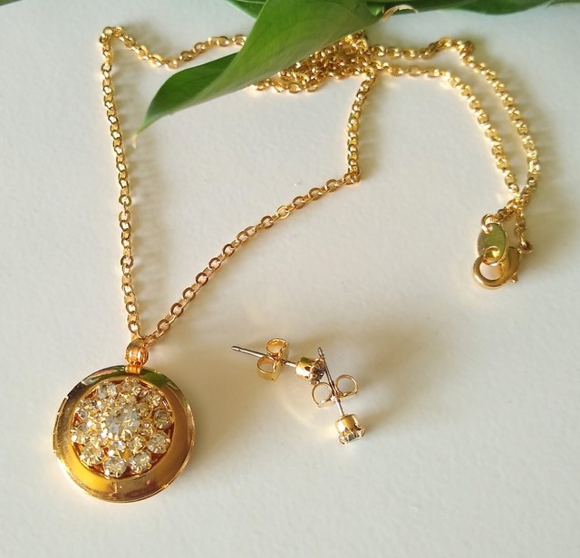 ヴィンテージロケットペンダントネックレス ピアス アンティーク ヴィンテージ Breeze S Attic