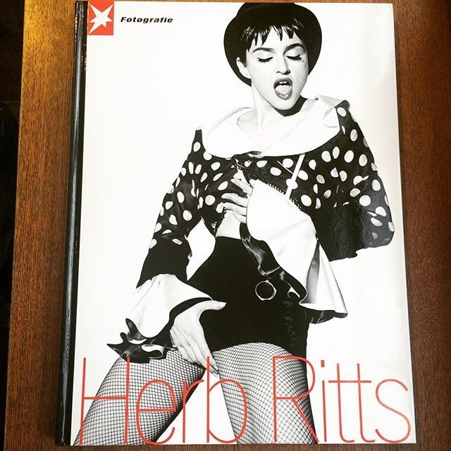 ハーブ リッツ写真集 Herb Ritts Stern Fotografie 古本トロニカ 通販オンラインショップ 美術書 リトルプレス ポスター販売