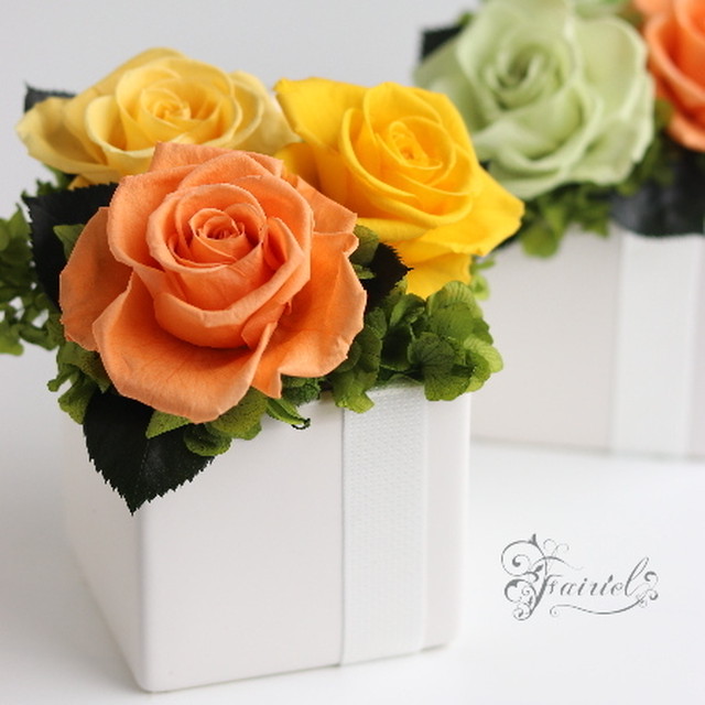 ギフトラッピング メッセージカード 無料 上質 プリザーブド フラワー アレンジメント 専門店 黄色 薔薇 バラ 橙 イエロー 輸入リボン ギフト オーダーメイド 母の日 父の日 おしゃれ ルミナス Luminous オレンジ プリザーブド アレンジ フェアリール プリザーブド