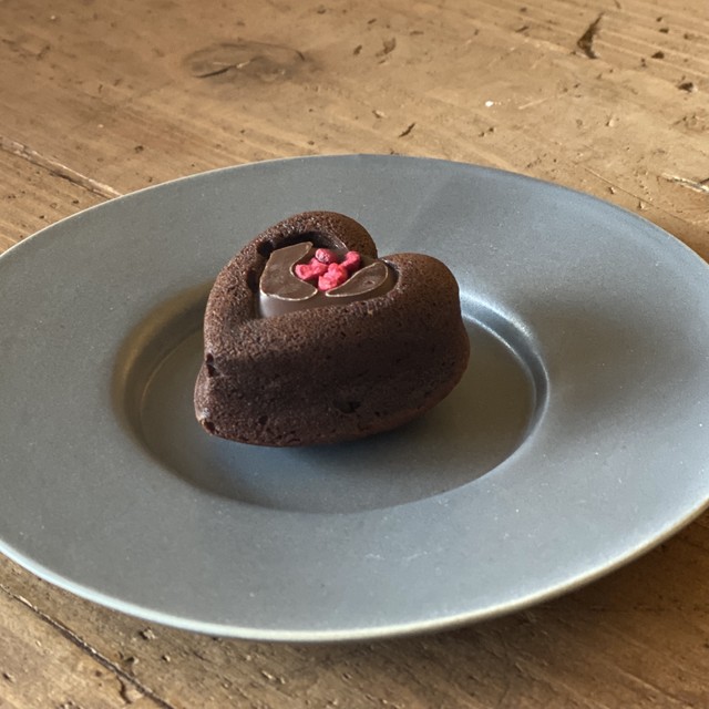 生チョコクリームのブッセと のガトーショコラの詰合せ ２個 ２個 中津菓子 かねい