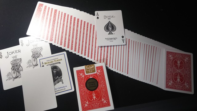 バイシクル ゴールドスタンダード 赤 ひっそりトランプのお店