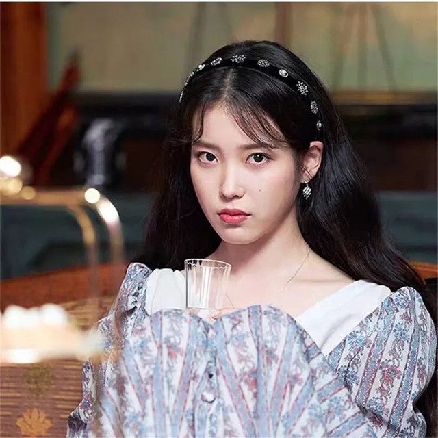 Iu ホテルデルーナ チェウォン ベロア カチューシャ ヘアバンド アクセサリー Doramark ドラマーク Doramark ドラマーク 韓国ドラマのピアスを中心としたアクセサリー販売