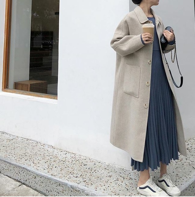 くすみブルー ニットワンピース 春秋 プリーツ ロング丈 長袖 ハイウエスト 無地 フェミニン デート 2色 ブルー ブラック Op0175 Natuliria ナチュリリア