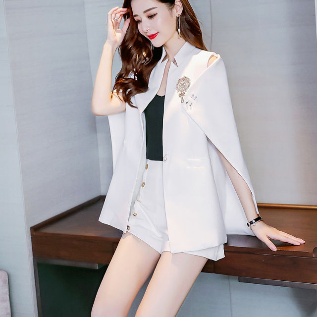 送料無料 2カラー マント風 ケープ風 ショールジャケット レディース 大きいサイズ ブラック ホワイト お呼ばれ パーティー 結婚式 2次会 ママコーデ 女子会 ノースリーブ 英国風 ショールマント ポンチョ マント ケープ ジャケット 黒 ポケットあり 着痩せ 体型カバー