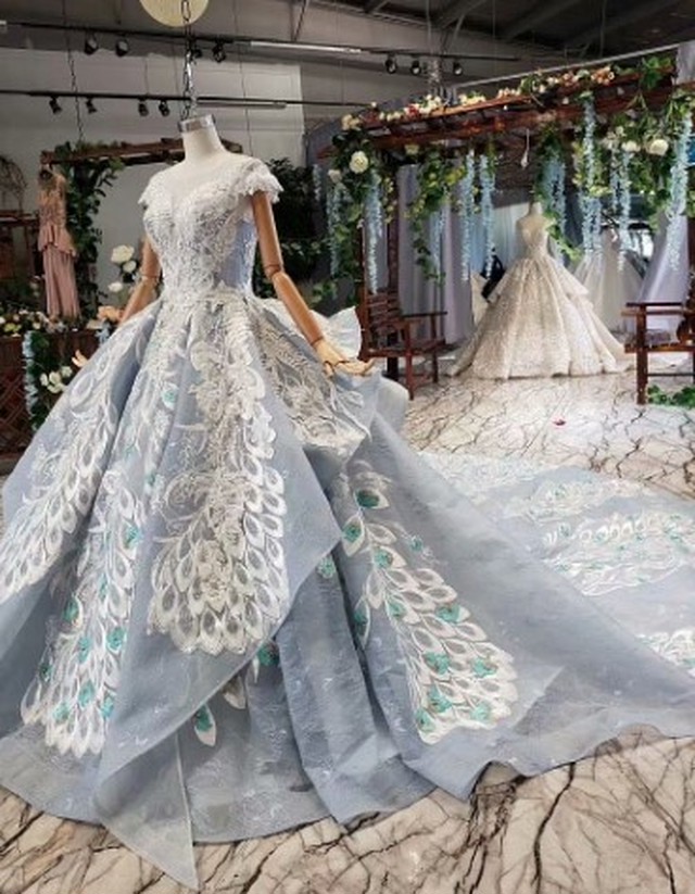 豪華 ウエディングドレス 水色 ロングトレーン 花嫁 ウェディングドレス ブライズメイド 結婚式 披露宴 Cinderelladress
