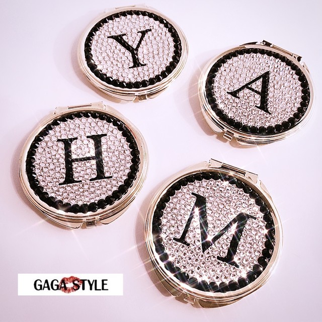 オーダーメイド スワロフスキー イニシャル デコ コンパクトミラー スワロフスキー専門デコショップ Gaga Style ガガスタイル