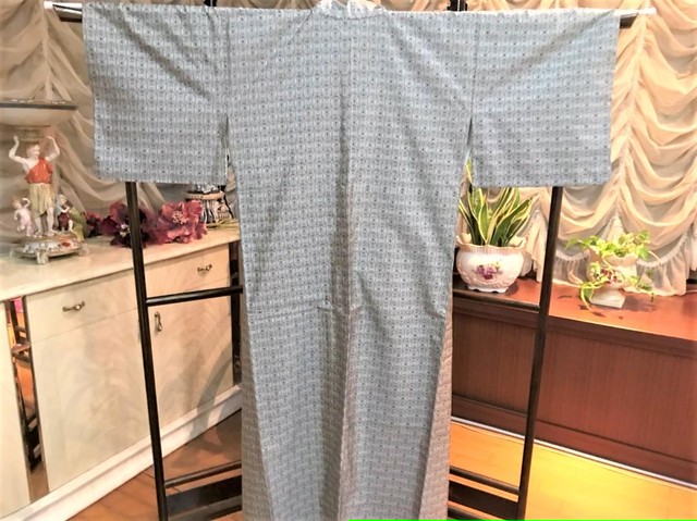 大島紬 グレー 着物 外出着 和装 和服 普段着 おしゃれ着 お稽古 New York アルテミス店