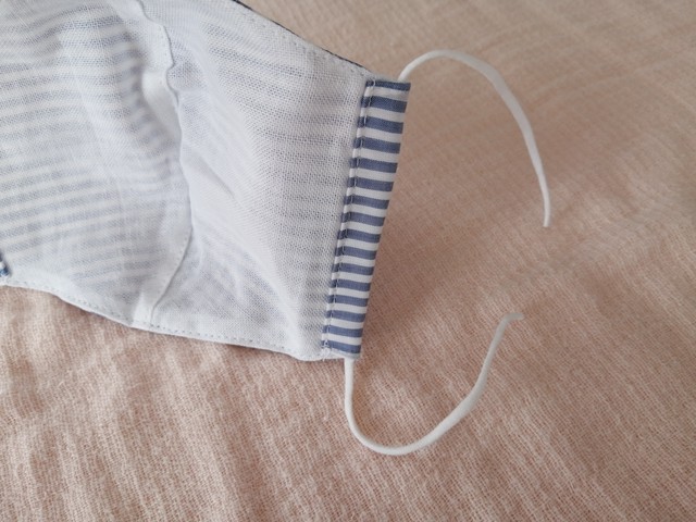 大人用 夏仕様 手作り立体布マスク 水色 爽やか横ストライプ Kinokonanna きのこの森の雑貨やさん