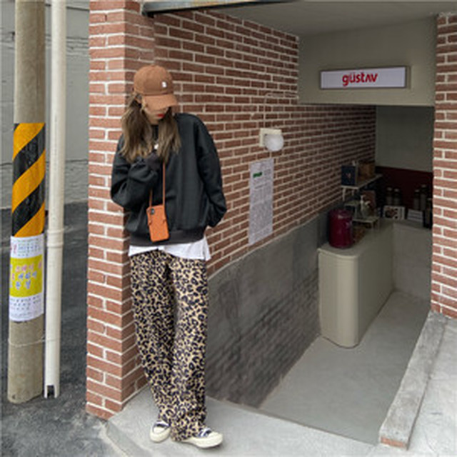 964 ストリートスタイルがクールでカッコいいレオパード柄ワイドパンツ レオパード柄 海外のプチプラきれいめカジュアルレディースファッション Pakaian Lucu 海外のプチプラきれいめカジュアルレディースファッション Pakaian Lucu