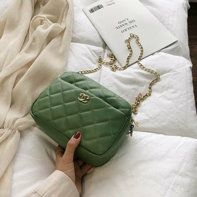 カメラバッグ ショルダーバッグ レディース 斜めがけ 軽い 軽量 小さめ 小さい ミニ かわいい アウトドア スポーツ 大容量 旅行 ショルダー ポシェット 女の子 カメラバッグ 一眼レフ 女子 ミニショルダーバッグ サコッシュ バッグ デート 26 Sayurio レディース