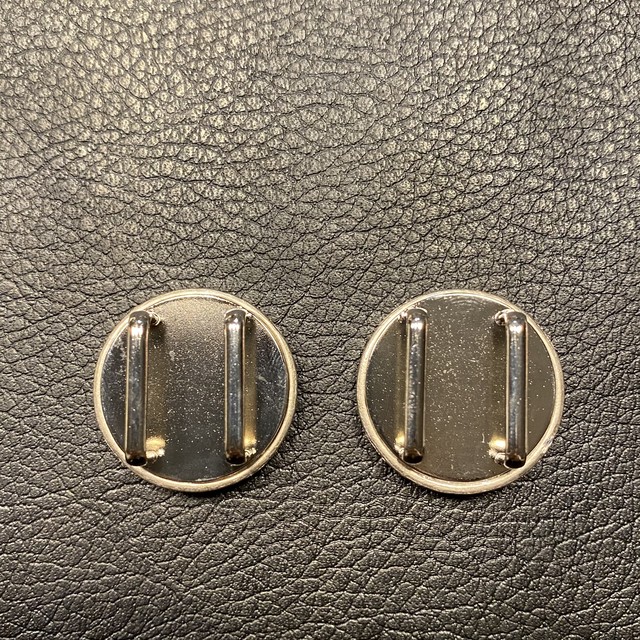 ロック ニットで編まれたようなデザインのシルバーボタン Restyle