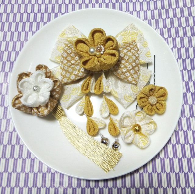 髪飾りゴールド 髪飾りシルバー リボンゴールド リボンシルバー 卒業式髪飾り 成人式髪飾り 七五三髪飾り Kamikazarin つまみ細工髪飾り 成人式髪飾り 七五三髪飾り 卒業式髪飾り