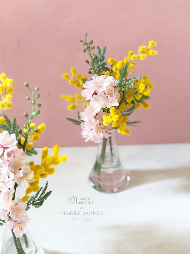 春満開 ミモザと桜の花瓶付きアレンジ ずっと楽しめるアーティフィシャルフラワー Naori Starry Garden ナオリ スターリィガーデン