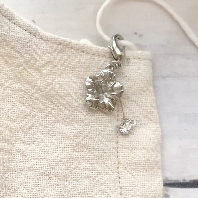 マスクチャーム マスクにつけるアクセサリー ハイビスカス あとりえchoco セレクトショップ レピ