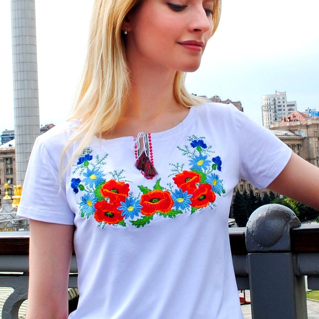 ウクライナｔシャツ Made In Ukraine 民族衣装 ソロチカ 花柄刺繡 トップス Impresario Tokyo インプレサリオ東京 バレエ雑貨 アート関連グッズ