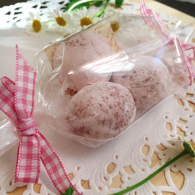苺のスノーボールクッキー 3個入り ひよりびより