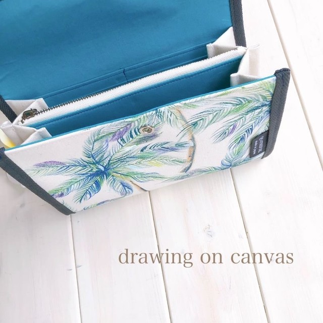 クーポン利用不可 西海岸 オーシャン ヤシ柄の母子手帳ケース 1 2人用 Quasis