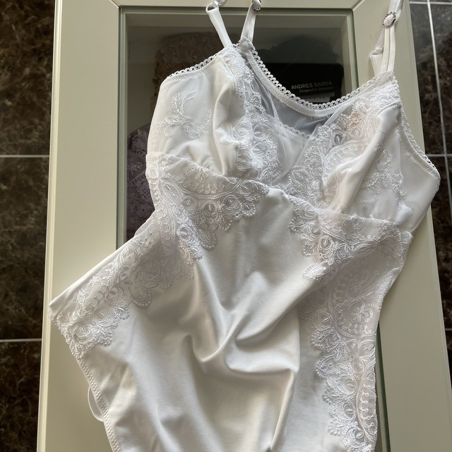 LISE CHARMEL ボディ