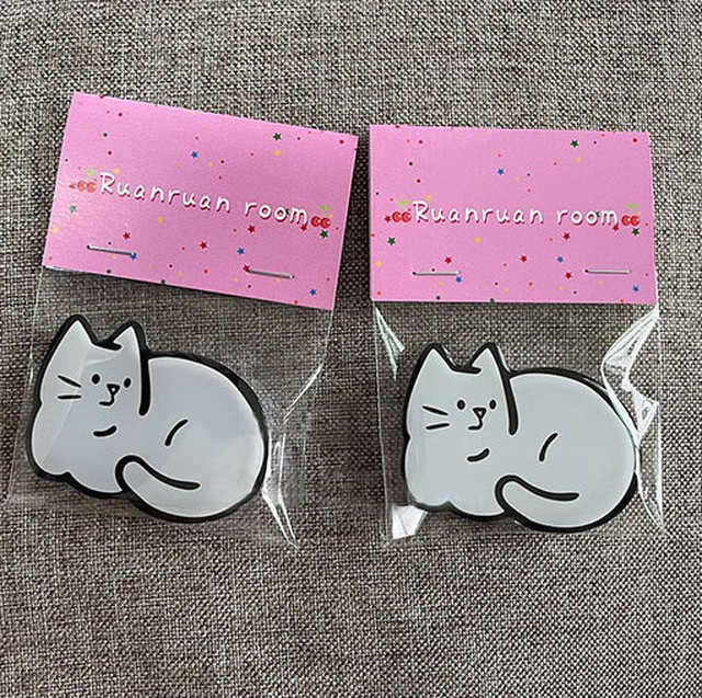 猫 お座り ネコ キャラクター スマホホルダー スマホスタンド Iphone 中国 海外 スマホ おしゃれ 雑貨 Wanderlust Club 海外 雑貨 文具 クリエーターグッズセレクトショップ