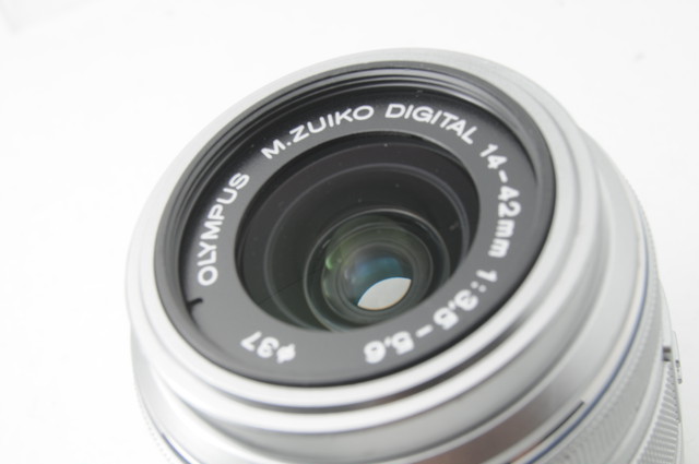 中古 保証付 送料無料 Olympus Pen E P3 レンズキット ホワイト ミラーレス 一眼 中古 オリンパス Pen 一眼 カメラ ミラーレス 一眼レフ オリンパス ペン イルミネーション ミラーレス ケース 単焦点 レンズ インスタグラム 送料無料 鉢花工房トマト