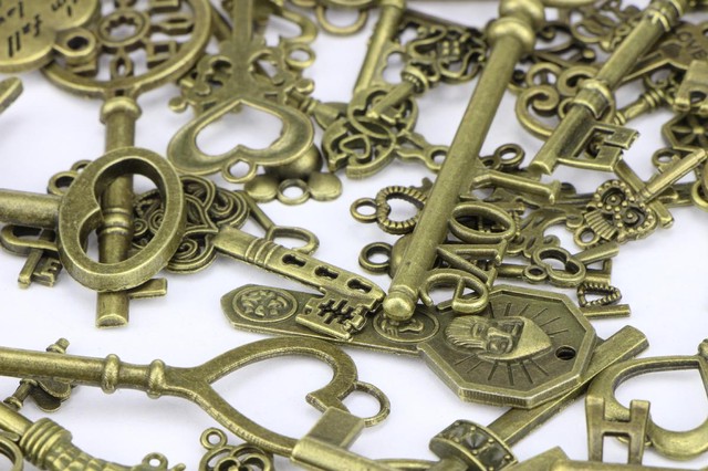 キーホルダー キーリング レトロ キー チャーム 70個セット アンティーク ブロンズ パーツ 鍵 送料無料 Mmk L19 輸入雑貨のお店 ハッピーセレクション マインド ワン