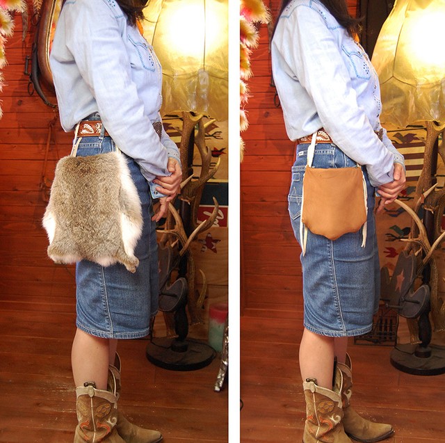 Wholオリジナル メディスンバッグl ラビットファー ２ウェイタイプ ハンドメイド ライダー Indian ネイティブ バッグ かばん 鹿革 本革 スマホポーチ Leather Craft Whol