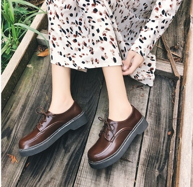 ローファー レディースローファー エナメルローファー レースアップローファー 英国風 学生 通学 カジュアル 可愛い ローヒール ミドルヒール フラットシューズ エナメルシューズ ラウンドトゥ 合皮 Leaflower 001 リーフラワー レディースファッション専門店