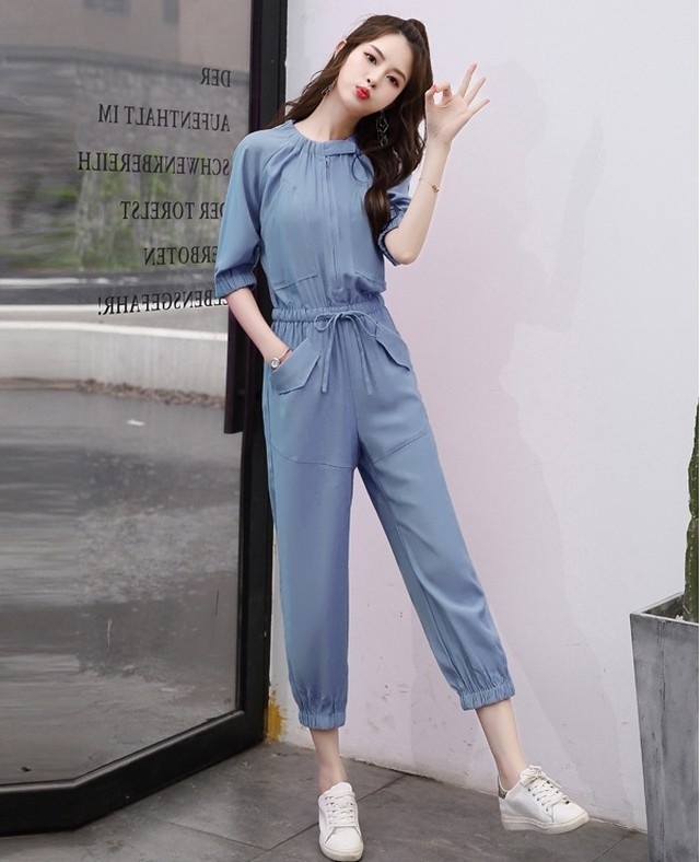 全3色 ジャンプスーツ オーバーオール サロペット ハイウエスト クロップドパンツ 半袖 五分袖 チャック開閉 パステルカラー くすみカラー ホワイト カジュアル ガーリー 大人可愛い シンプル 夏 お出かけ 通勤着 女子会 買い物 Like Fashion