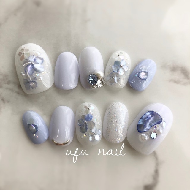 ブルーシェルフラワーとスワロの宝石ネイル Ufu Nail Something Blue