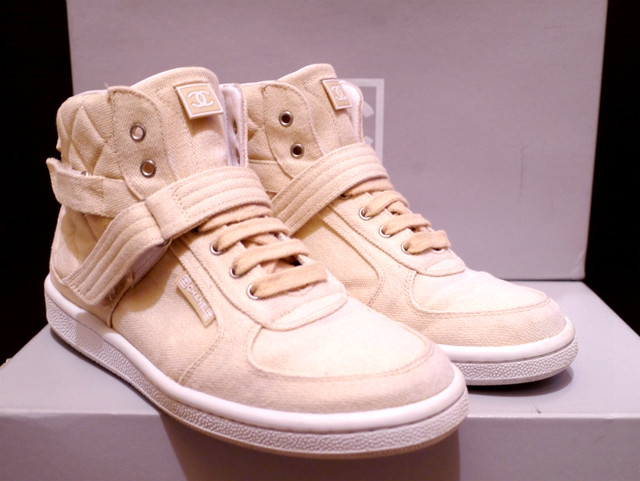 超レア Chanel シャネル マトラッセ ハイカット キャンバス スニーカー 37 5 ピンクベージュ Dearlive Tokyo ディアライブ東京