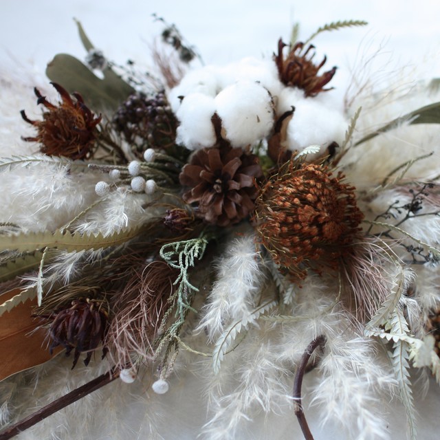 ドライフラワー壁掛け パンパスグラスとコットンの横型スワッグ ブラウン系 Lily S Diary ードライフラワーと植物にまつわるモノー