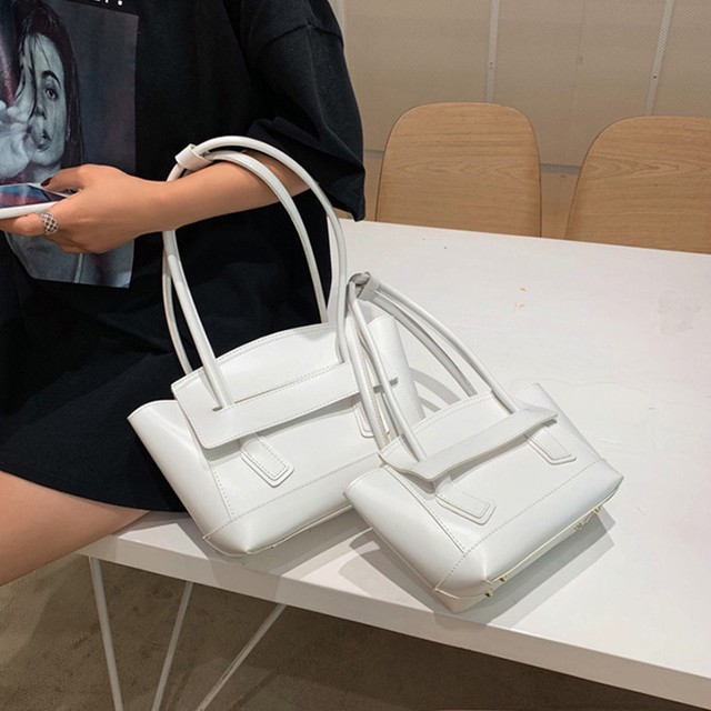 レザー バッグ 合皮 バッグ バッグ カジュアル トートバッグ レディース サイズ 選べる 大容量 肩掛けバッグ 肩掛けカバン プチプラ 通勤 ネット通販 購入 激安 10代 代 30代 40代 春 夏 秋 冬 Roprot ロプロット ファッション レディースアパレル販売 ギフトショップ