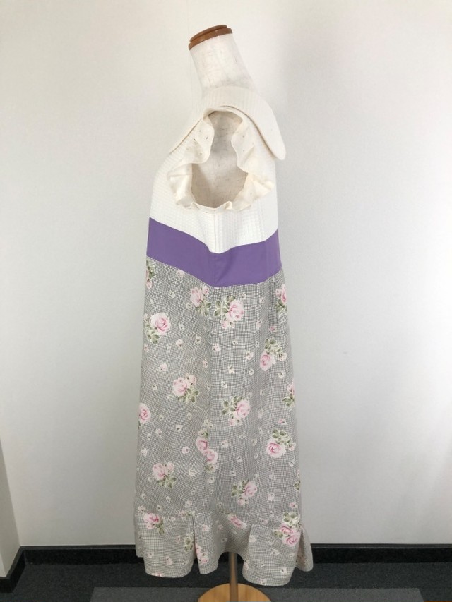 差し色はラベンダー 5種の生地を使った快適過ぎるハイブランド風スタイル ベージュ系の上品なハイウエスト丸襟ワンピース チェック 薔薇 コットン100 一点もの 手作り 通勤 通学 ビジネス 袖フリル 裾フリル 綿レース ワッフル 丸襟ワンピース専門店 アーデル