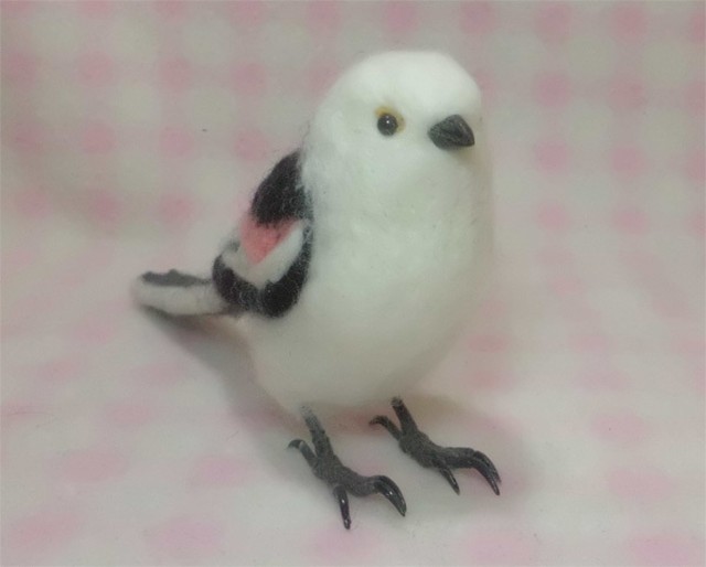 受注作成品 シマエナガ 野鳥 リアルサイズ 羊毛フィギュア 1 1サイズ 羊毛フェルト 工房 小鳥屋さん