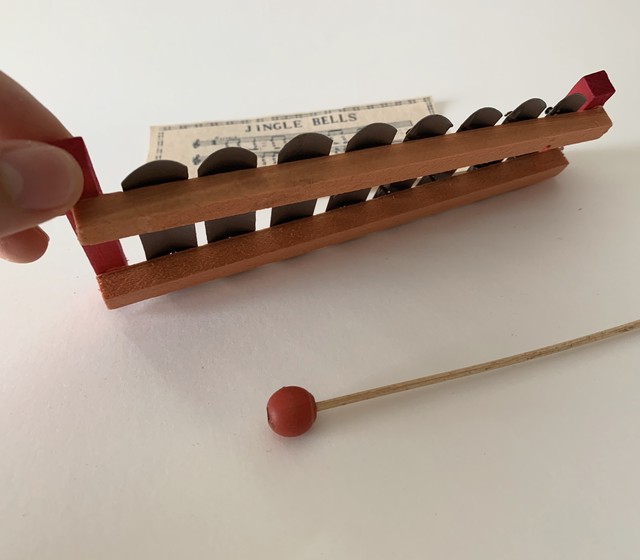 レトロ可愛いおもちゃの鉄琴 楽器 メイドインジャパン Hiyashinsu