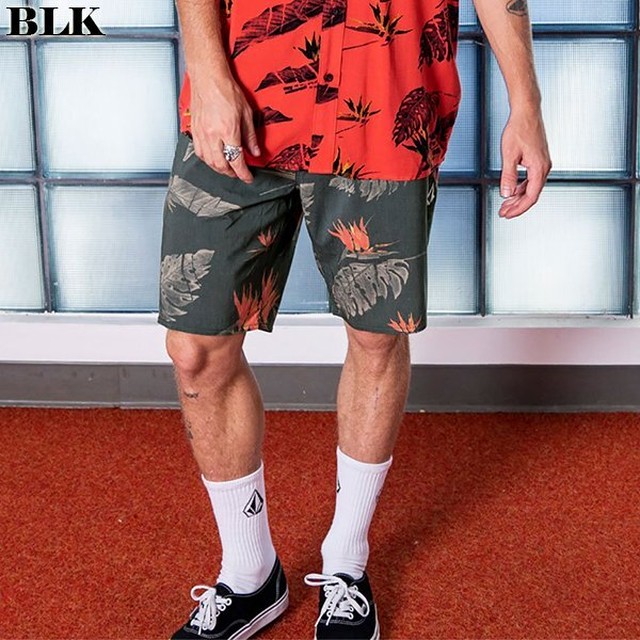 A001 ボルコム 新作 ボードショーツ メンズ水着 海パン サーフパンツ 通販 人気 ブランド かっこいい 黒 橙色系 ブラック オレンジ系 28 30 32インチ Volcom Beachdays Okinawa