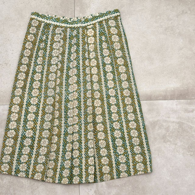 Vtg Retro design flower pattern skirt