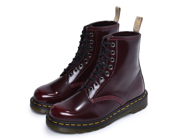 大特価 新品未使用 ドクターマーチン チェリーレッド 8ホール Ahodori