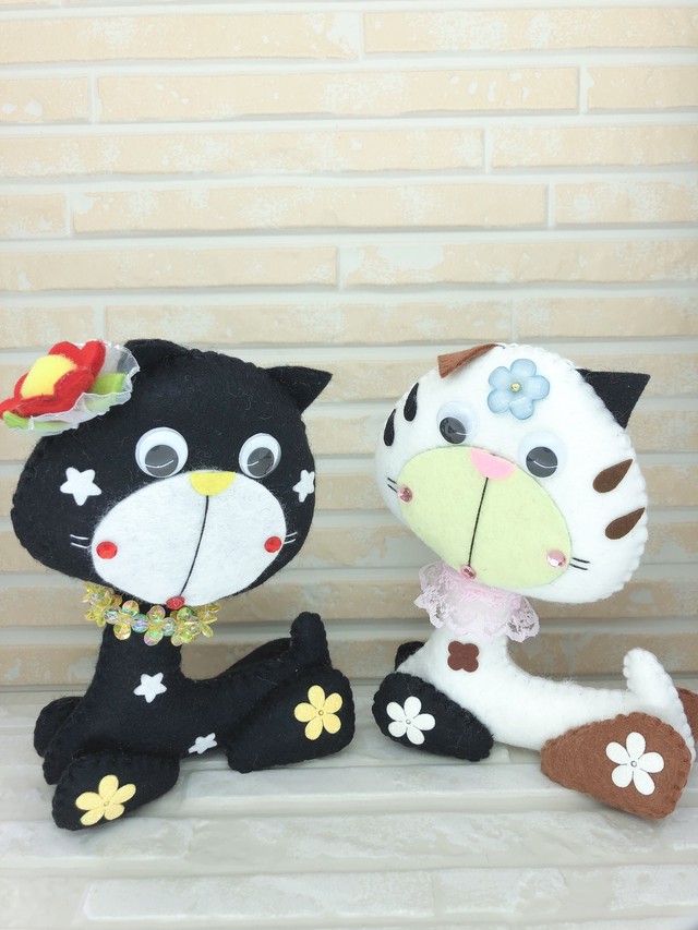 ハンドメイド 愛着のわく顔黒猫 フェルト マスコット Regalo2239