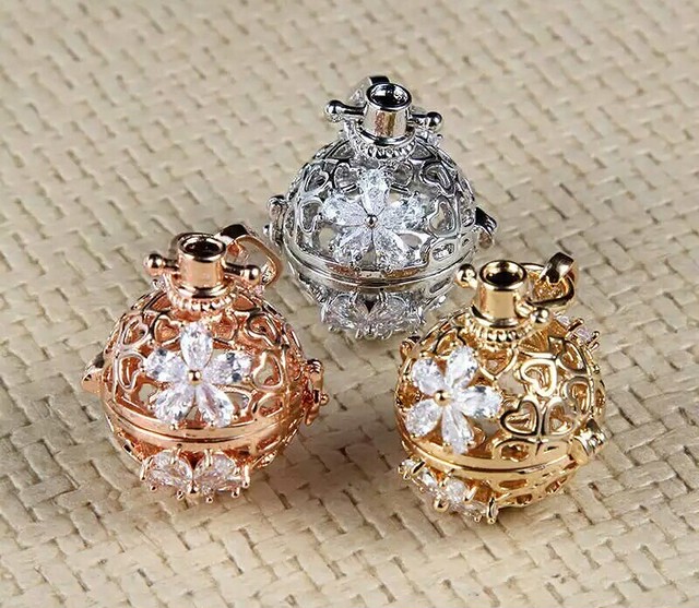 キラキラフラワーアロマネックレス ゴールド シルバー ローズゴールド ペンダント 香水 Lanaaroma